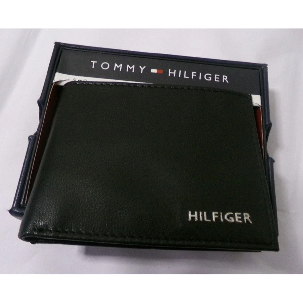 NIB Tommy Hilfiger Men's Bifold Leather Wallet~BLACK